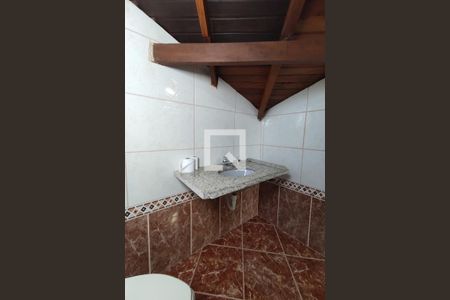 Casa à venda com 420m², 4 quartos e 2 vagasBanheiro