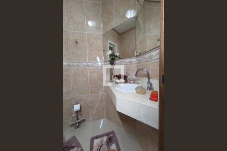 Casa à venda com 420m², 4 quartos e 2 vagasBanheiro