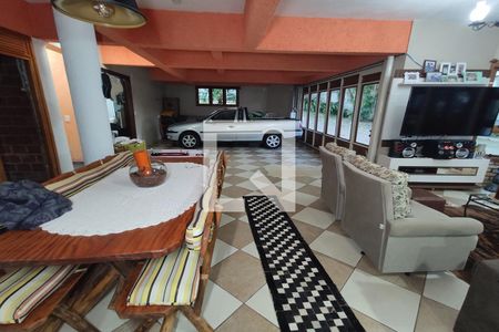 Casa à venda com 420m², 4 quartos e 2 vagasGaragem