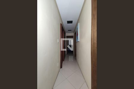 Casa à venda com 420m², 4 quartos e 2 vagasCorredor