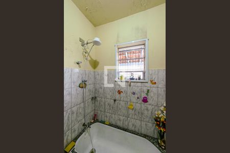 Casa à venda com 130m², 3 quartos e 2 vagas Casa à venda com 130m², 3 quartos e 2 vagasBanheiro