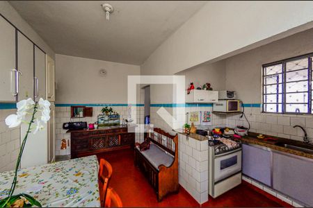 Casa à venda com 130m², 3 quartos e 2 vagas Casa à venda com 130m², 3 quartos e 2 vagasCozinha