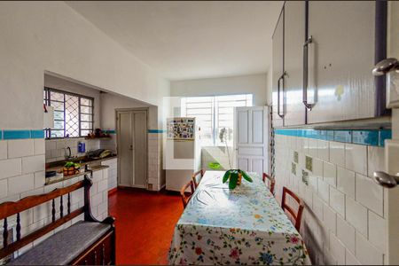 Casa à venda com 130m², 3 quartos e 2 vagas Casa à venda com 130m², 3 quartos e 2 vagasCozinha