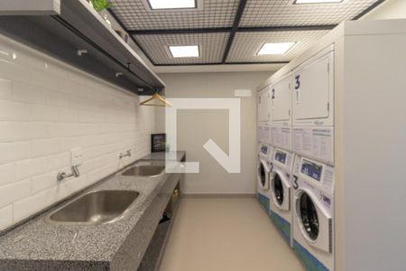 Studio à venda com 27m², 1 quarto e sem vaga Studio à venda com 27m², 1 quarto e sem vagaÁrea comum do prédio