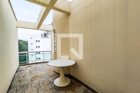 Apartamento para alugar com 99m², 2 quartos e 3 vagas Apartamento para alugar com 99m², 2 quartos e 3 vagasTerraço