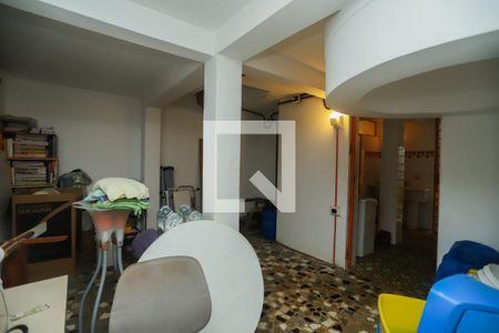 Casa à venda com 440m², 4 quartos e 4 vagasDeposito