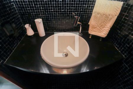 Casa à venda com 440m², 4 quartos e 4 vagasLavabo