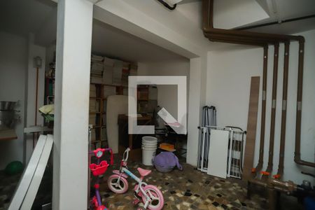 Casa à venda com 440m², 4 quartos e 4 vagasDeposito