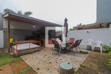 Casa à venda com 440m², 4 quartos e 4 vagasChurrasqueira