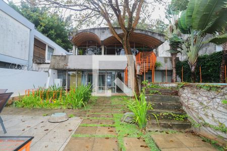 Casa à venda com 440m², 4 quartos e 4 vagasPiscina