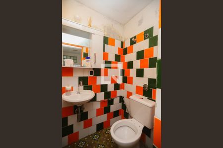 Casa à venda com 440m², 4 quartos e 4 vagasBanheiro de Serviço