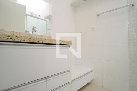 Casa de condomínio à venda com 144m², 3 quartos e 2 vagasBanheiro da Suíte