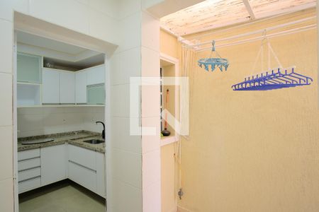 Casa de condomínio à venda com 144m², 3 quartos e 2 vagasÁrea de Serviço