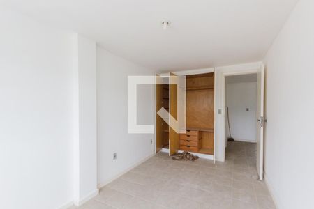 Casa de condomínio à venda com 270m², 3 quartos e sem vaga Casa de condomínio à venda com 270m², 3 quartos e sem vagaQuarto 2