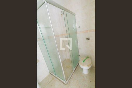 Casa de condomínio à venda com 270m², 3 quartos e sem vaga Casa de condomínio à venda com 270m², 3 quartos e sem vagaBanheiro Social 2