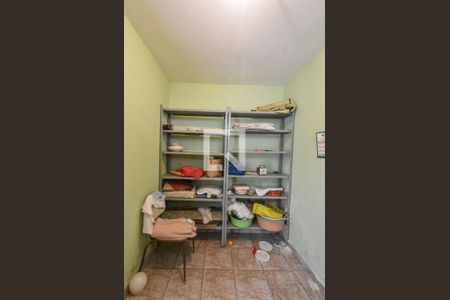 Casa à venda com 136m², 2 quartos e 2 vagasQuarto de Serviços