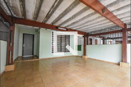 Casa à venda com 136m², 2 quartos e 2 vagas