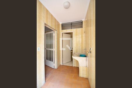 Casa à venda com 180m², 4 quartos e 2 vagasLavanderia