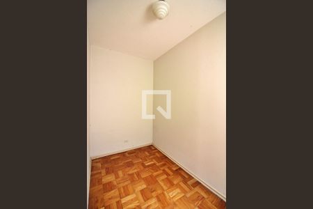 Casa à venda com 180m², 4 quartos e 2 vagasQuarto de Serviço