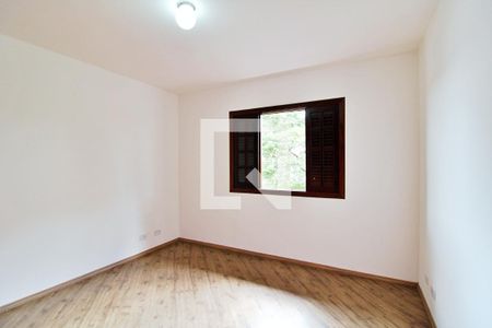 Casa à venda com 340m², 4 quartos e 6 vagas Casa à venda com 340m², 4 quartos e 6 vagasQuarto 3