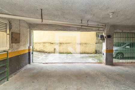Apartamento à venda com 77m², 2 quartos e 1 vagaÁrea comum - garagem (entrada)