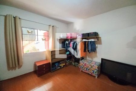 Casa à venda com 200m², 2 quartos e 2 vagas Casa à venda com 200m², 2 quartos e 2 vagasQuarto 2