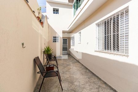 Casa à venda com 140m², 2 quartos e 2 vagasQuintal