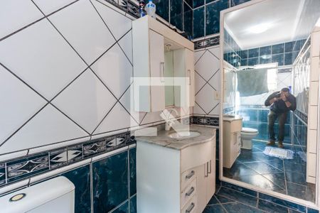 Casa à venda com 140m², 2 quartos e 2 vagasBanheiro da Suíte 1