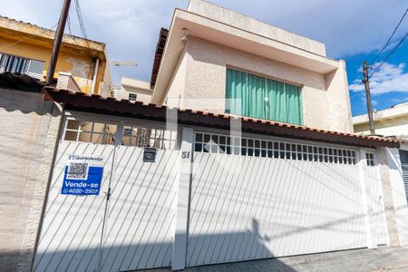 Casa à venda com 140m², 2 quartos e 2 vagasFachada