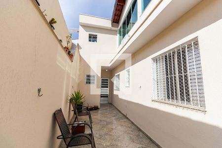 Casa à venda com 140m², 2 quartos e 2 vagasQuintal