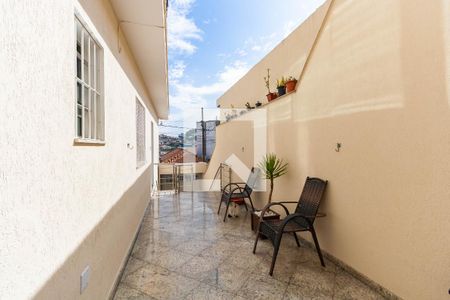Casa à venda com 140m², 2 quartos e 2 vagasQuintal