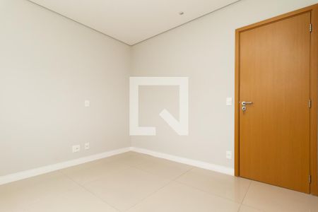 Apartamento à venda com 83m², 2 quartos e 2 vagasQuarto 2 - Suíte