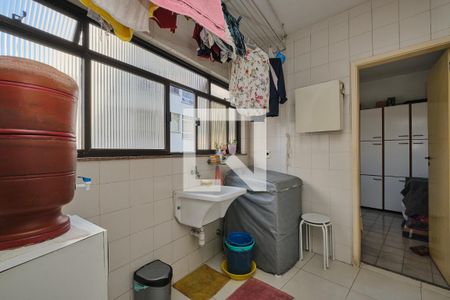 Apartamento à venda com 152m², 3 quartos e 2 vagas Apartamento à venda com 152m², 3 quartos e 2 vagasÁrea de Serviço