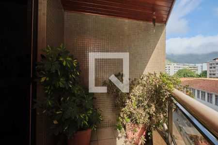 Apartamento à venda com 152m², 3 quartos e 2 vagas Apartamento à venda com 152m², 3 quartos e 2 vagasQuarto 3 Varanda