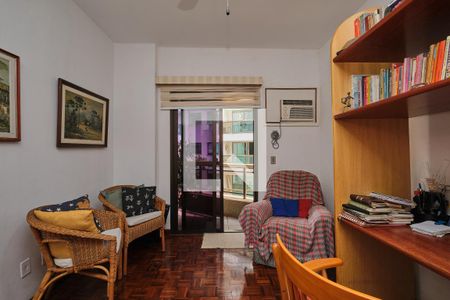 Apartamento à venda com 152m², 3 quartos e 2 vagas Apartamento à venda com 152m², 3 quartos e 2 vagasQuarto 3