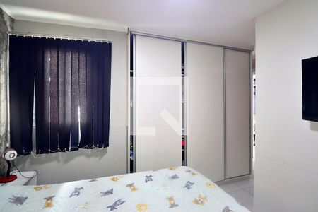 Apartamento à venda com 80m², 3 quartos e 2 vagasQuarto 3