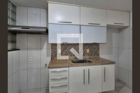 Apartamento à venda com 122m², 2 quartos e 2 vagasCozinha