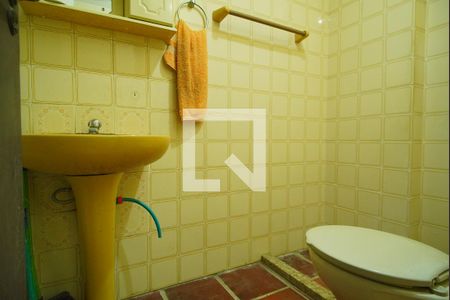 Casa à venda com 253m², 3 quartos e 2 vagasBanheiro