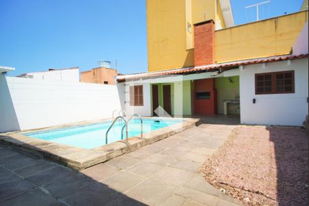 Casa à venda com 253m², 3 quartos e 2 vagasPátio _piscina