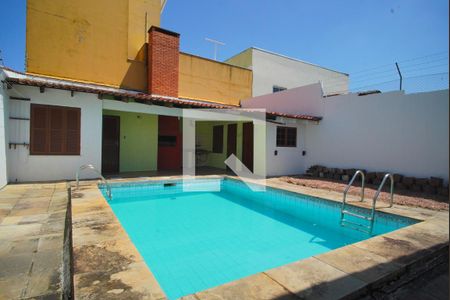 Casa à venda com 253m², 3 quartos e 2 vagasPátio _Piscina