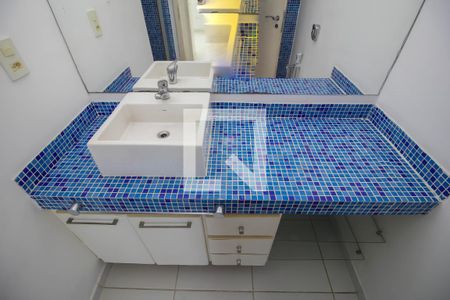 Apartamento à venda com 56m², 2 quartos e sem vaga Apartamento à venda com 56m², 2 quartos e sem vagaBanheiro Social