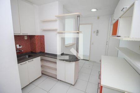Apartamento à venda com 56m², 2 quartos e sem vaga Apartamento à venda com 56m², 2 quartos e sem vagaCozinha - Armários