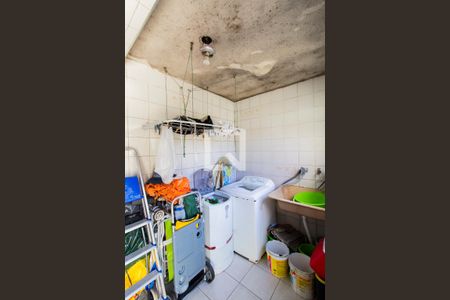 Casa à venda com 341m², 2 quartos e 3 vagas Casa à venda com 341m², 2 quartos e 3 vagasÁrea de Serviço