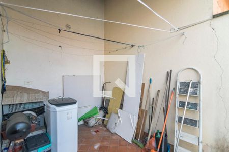 Casa à venda com 180m², 3 quartos e 4 vagas Casa à venda com 180m², 3 quartos e 4 vagasÁrea de Serviço