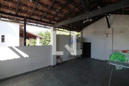 Casa à venda com 450m², 5 quartos e 2 vagasTerraço