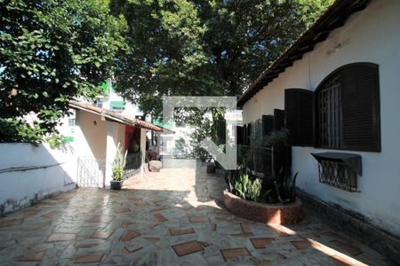 Casa à venda com 450m², 5 quartos e 2 vagasQuintal