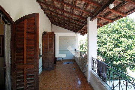 Casa à venda com 450m², 5 quartos e 2 vagasVaranda do quarto 1