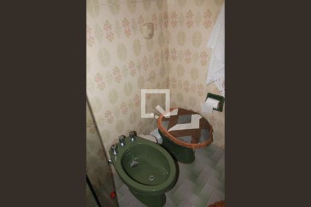 Casa à venda com 450m², 5 quartos e 2 vagasBanheiro da Suíte