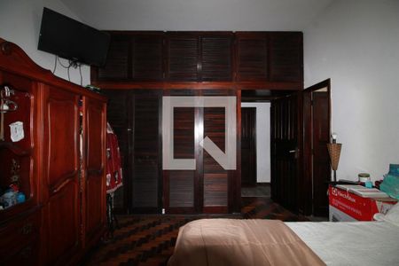 Casa à venda com 450m², 5 quartos e 2 vagasQuarto 5 - Suíte