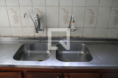 Casa à venda com 350m², 4 quartos e 3 vagasCozinha - Torneira